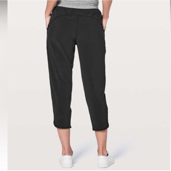 Lululemon Final Play Crop Pants Black 23" Size 6 Swift Fabric - Picture 5 of 10